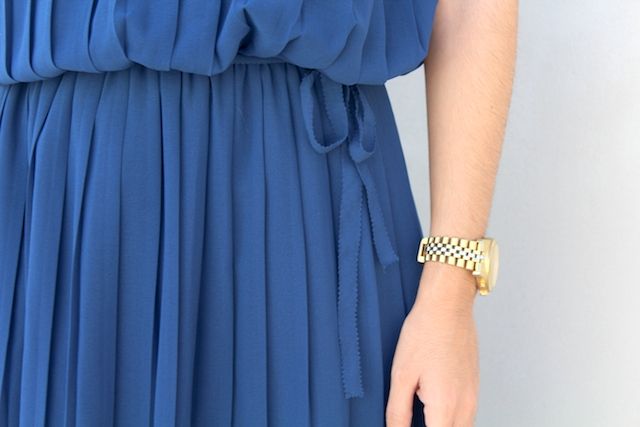 vestido plisado azul